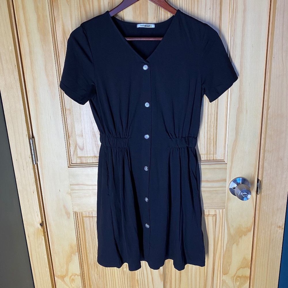 WOMANS SHORT SLEEVE BLACK DRESS BUTTON UP SIZE SMALL